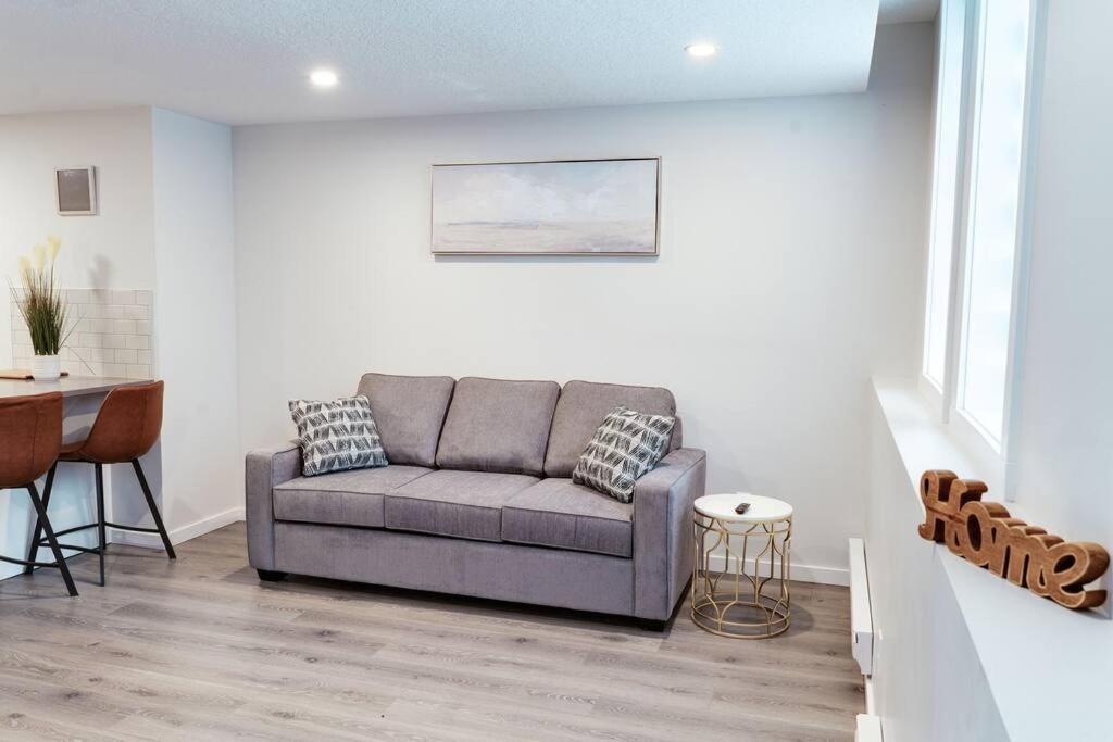 Apartment In Southeast Calgary